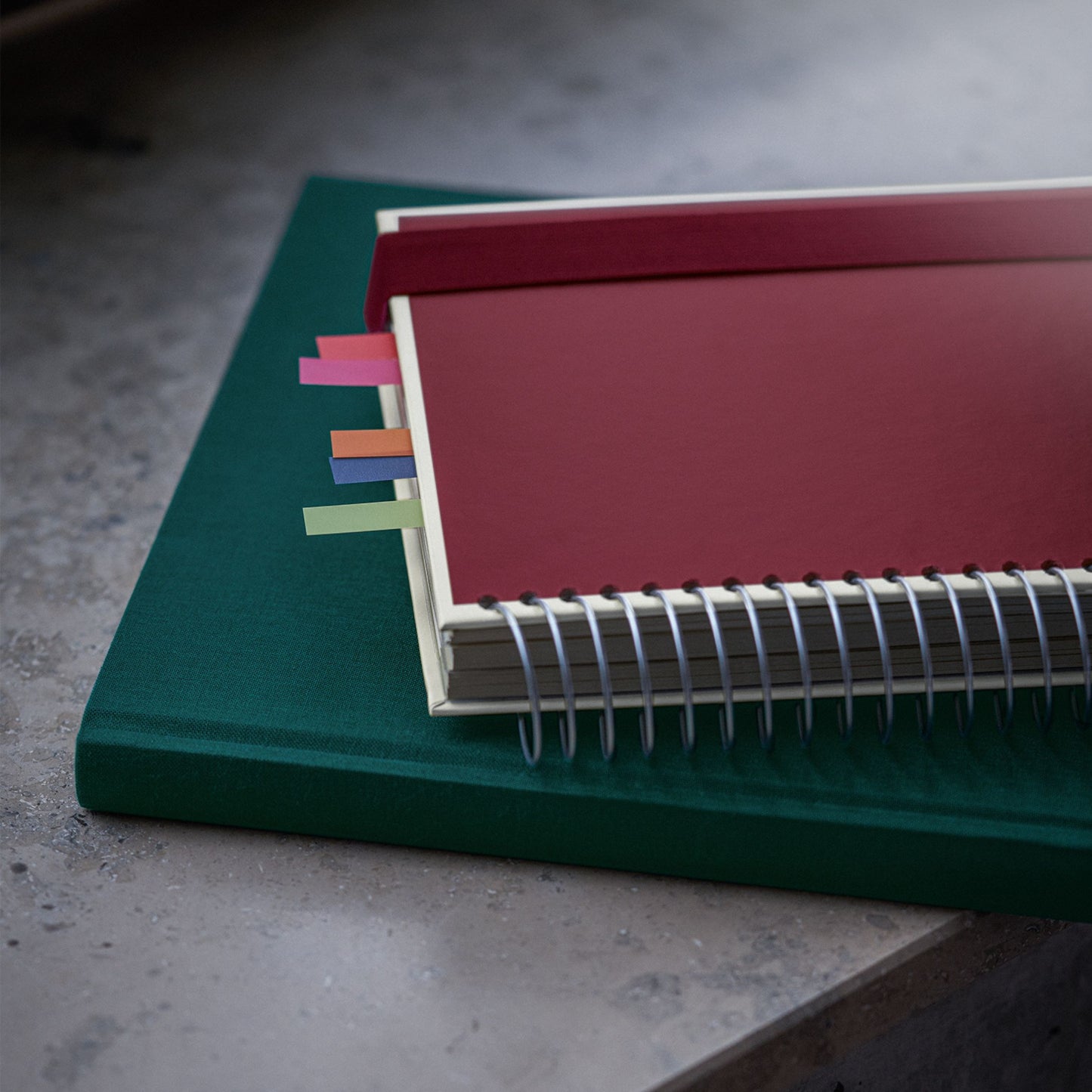 Semikolon Sticky Page Markers